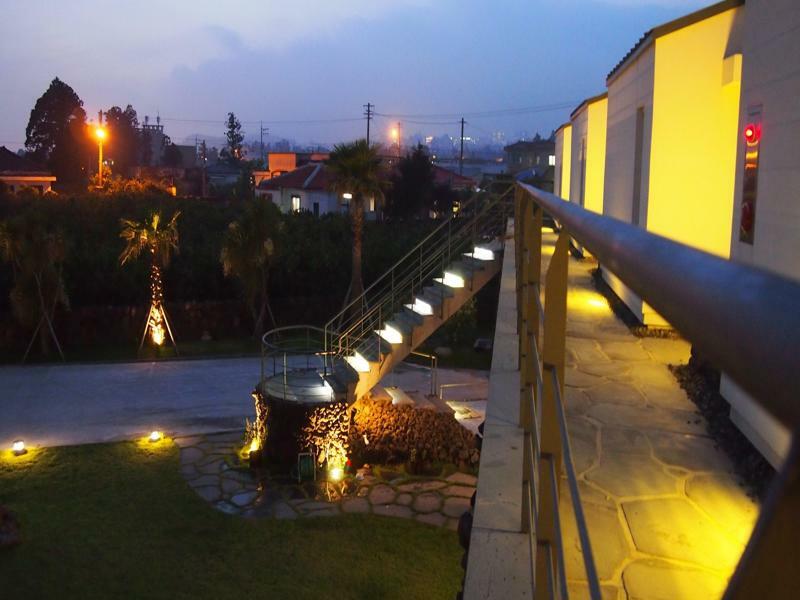 Eridu Cafe N Beds Hotell Seogwipo Eksteriør bilde